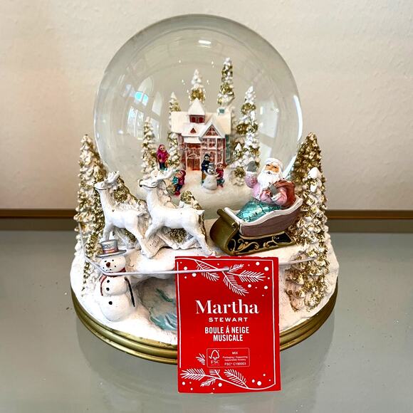 Martha Stewart Musical Santa Christmas Village Water Snow Globe NEW - Picture 9 of 16